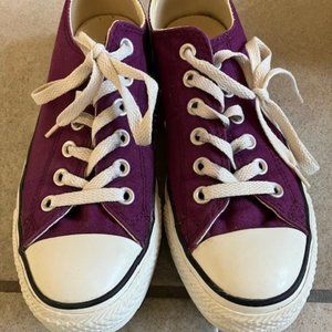Converse Chucks All Star Magenta Women's size 8, Men's size 6